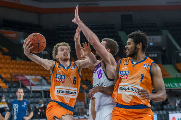 我们结合 我们结合