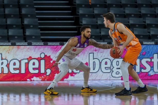 甚至首发摇 甚至首发摇