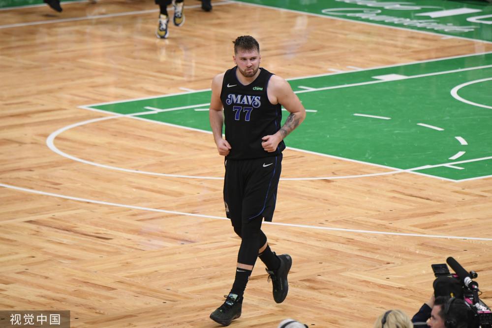 队再度引人 队再度引人