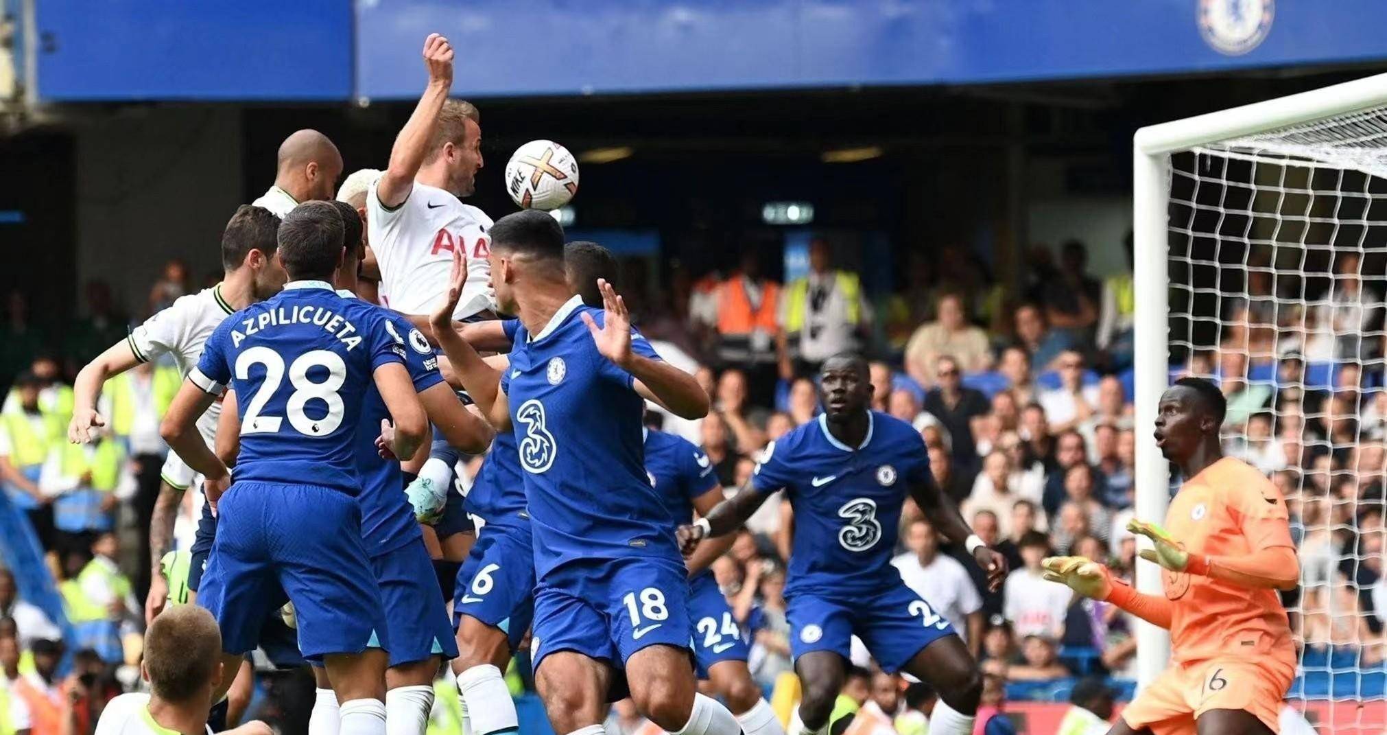 艰难赛程中 艰难赛程中