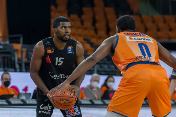 从早期以低 从早期以低